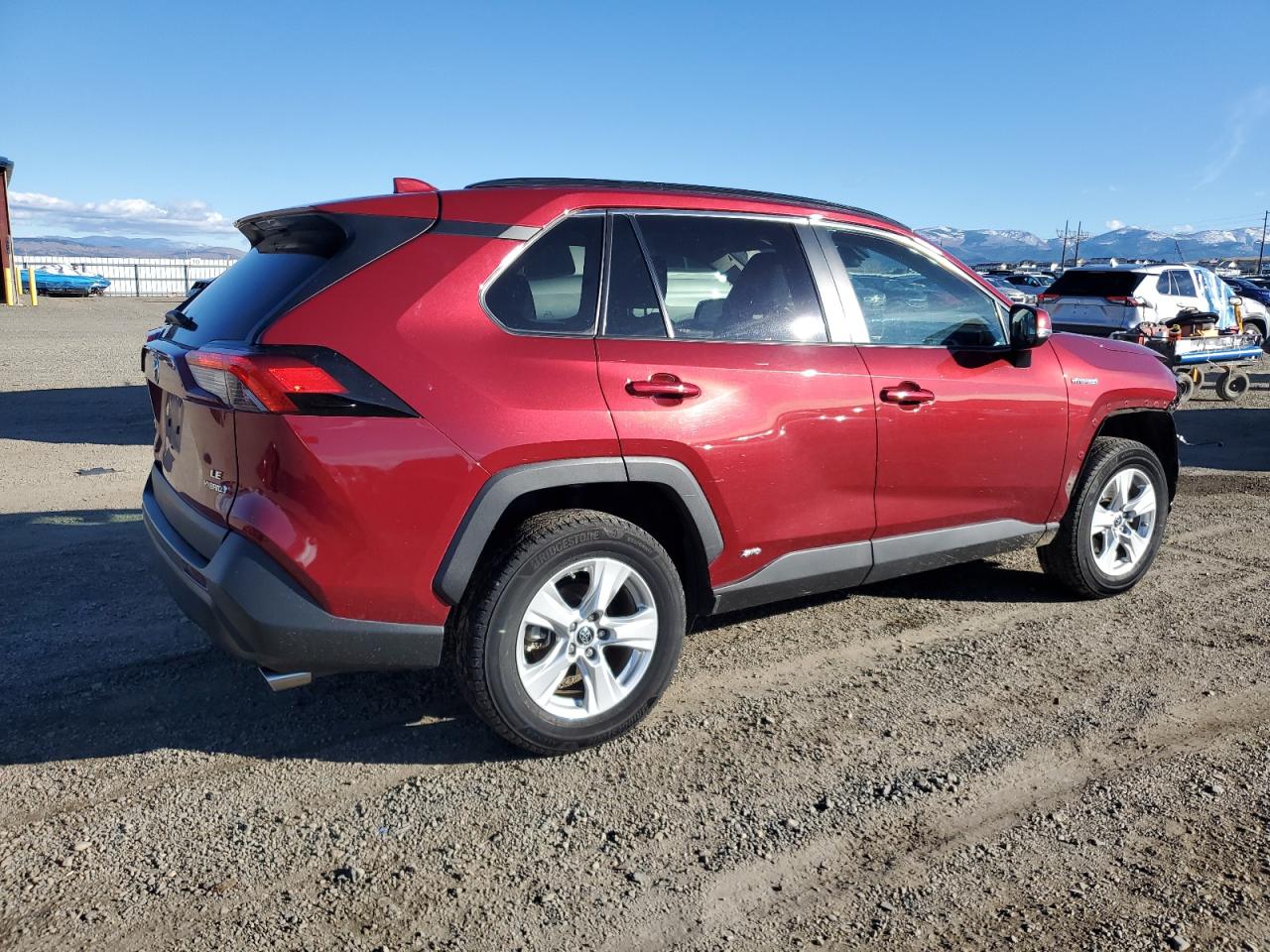 Toyota RAV4 Le Image 2
