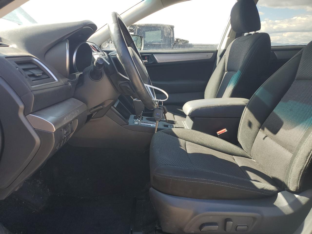 Subaru Outback 2.5i Premium Image 6