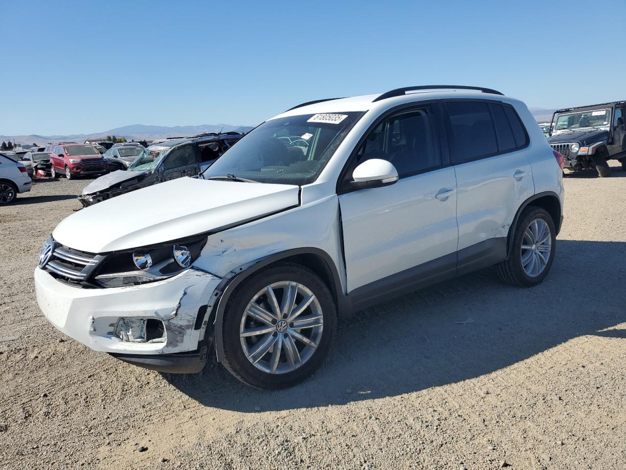 Volkswagen Tiguan S Image 1