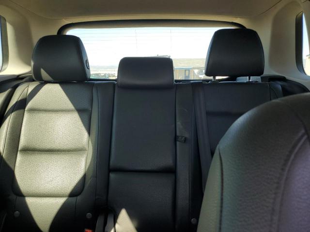 Volkswagen Tiguan S Image 2