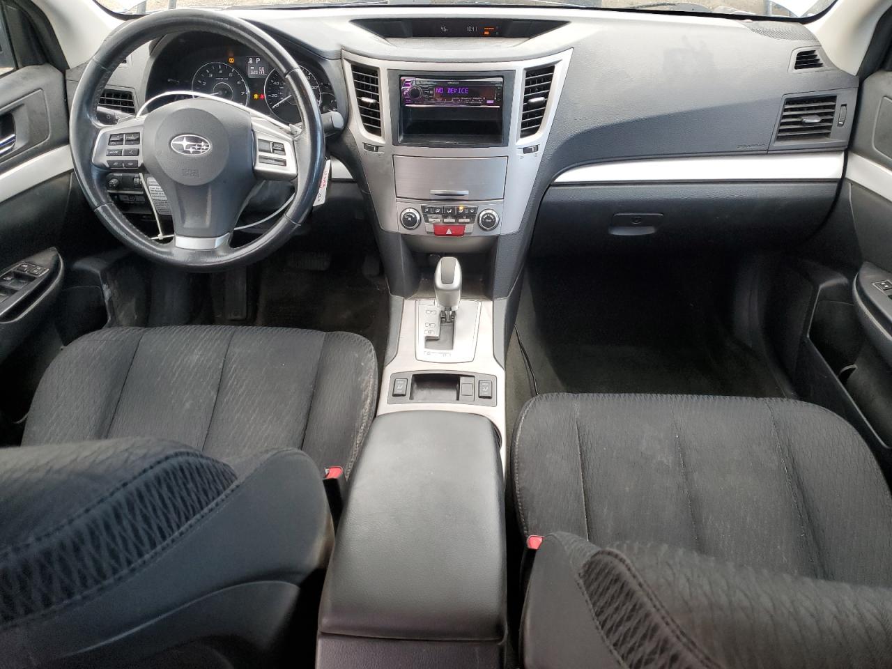 Subaru Legacy 2.5i Premium Image 10