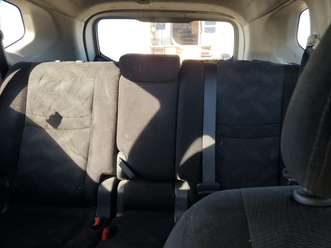 Nissan Rogue S Image 5