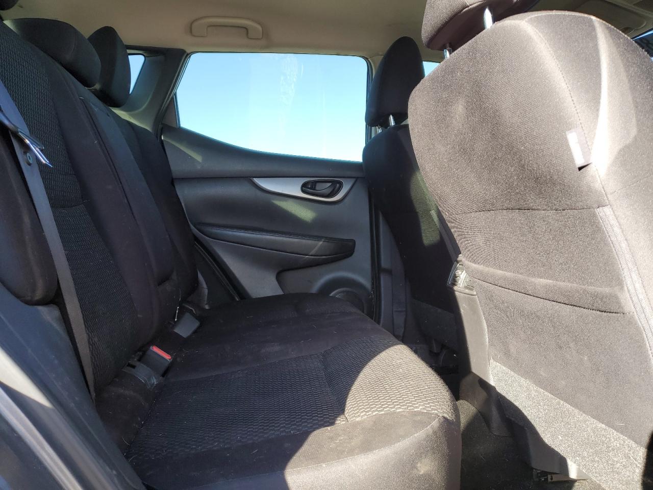 Nissan Rogue S Image 13