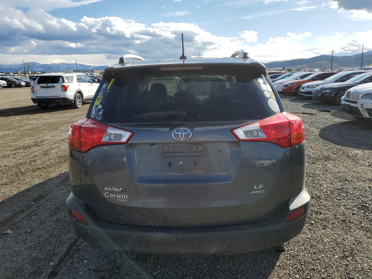 Toyota RAV4 Le Image 6