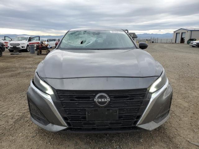 Nissan Altima S Image 4