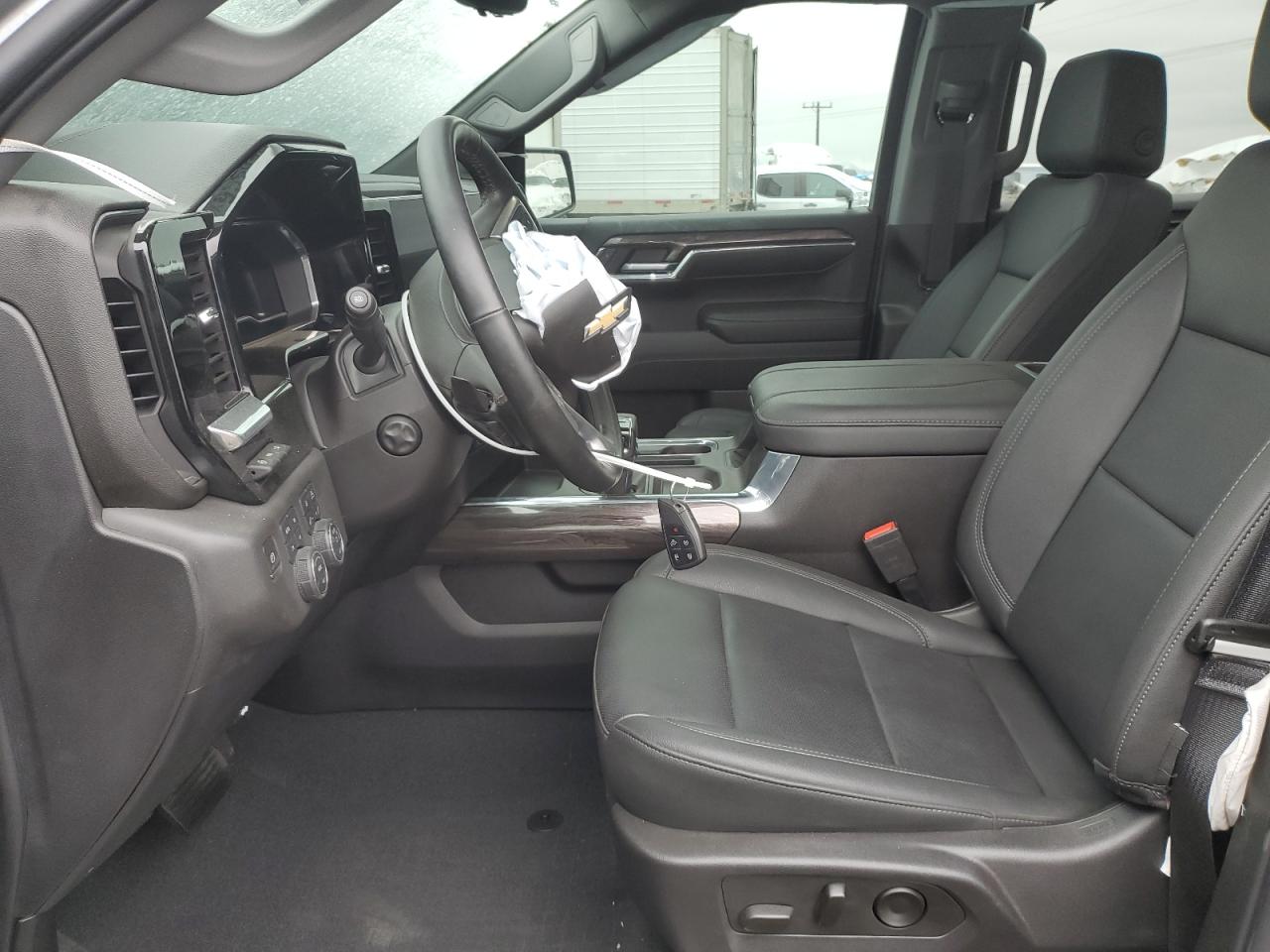 Chevrolet Silverado K1500 Ltz K1500 Ltz Image 6