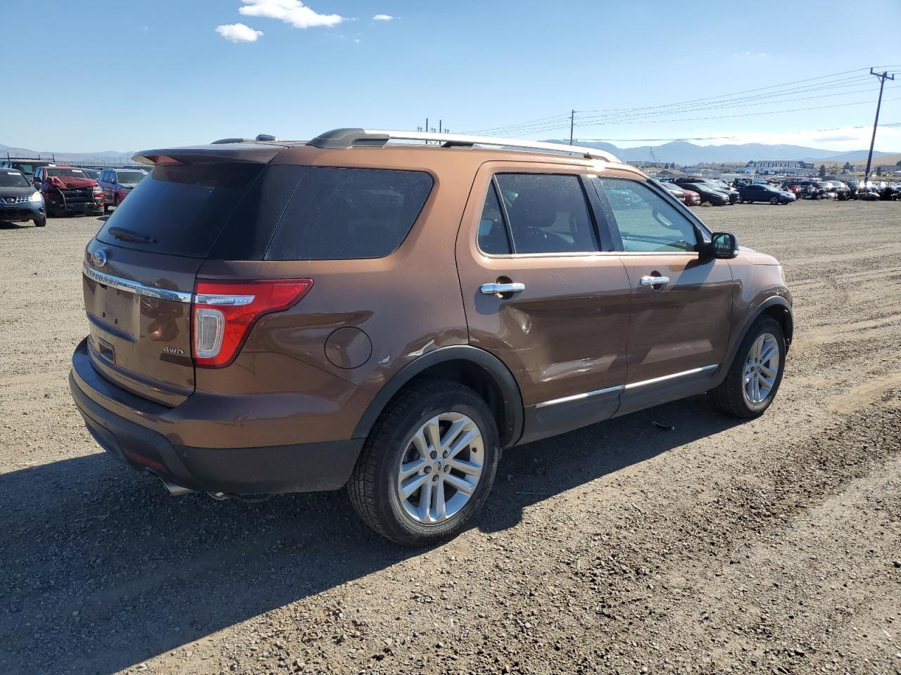 Ford Explorer Xlt Image 4