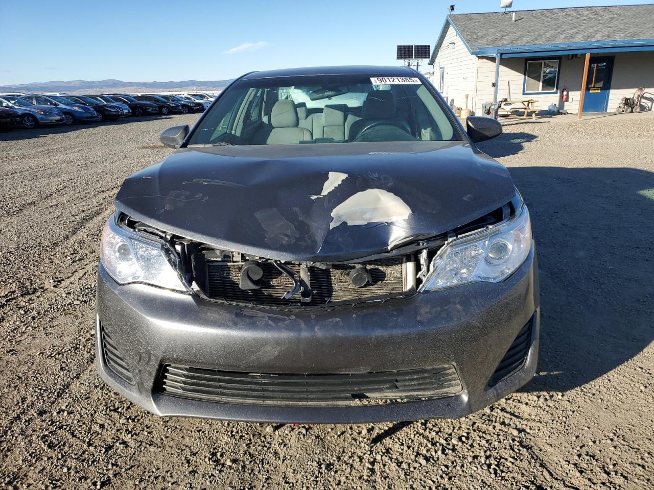 Toyota Camry L Image 9