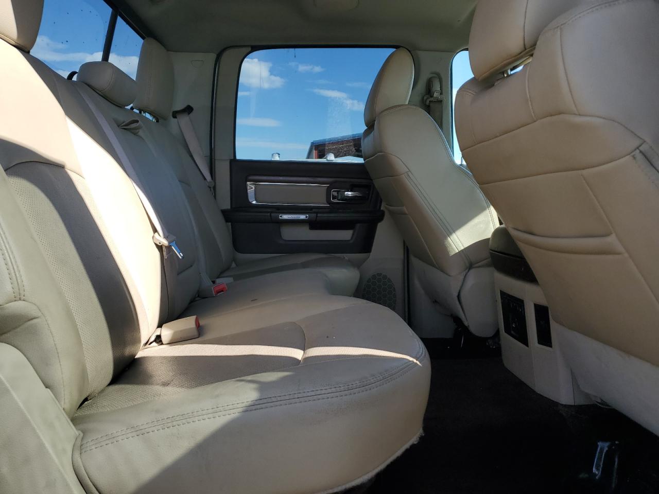 Ram 1500 Laramie Image 7