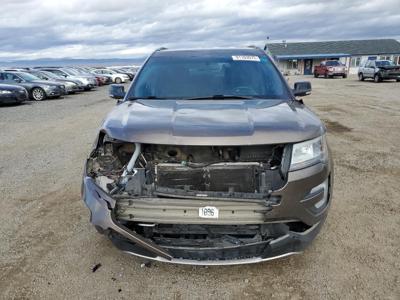 Ford Explorer Xlt Image 6