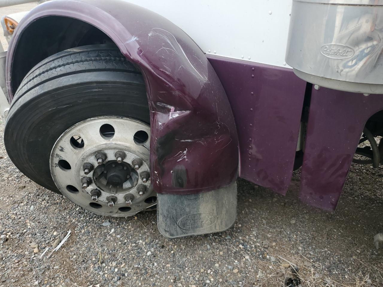 Peterbilt 379 Image 7