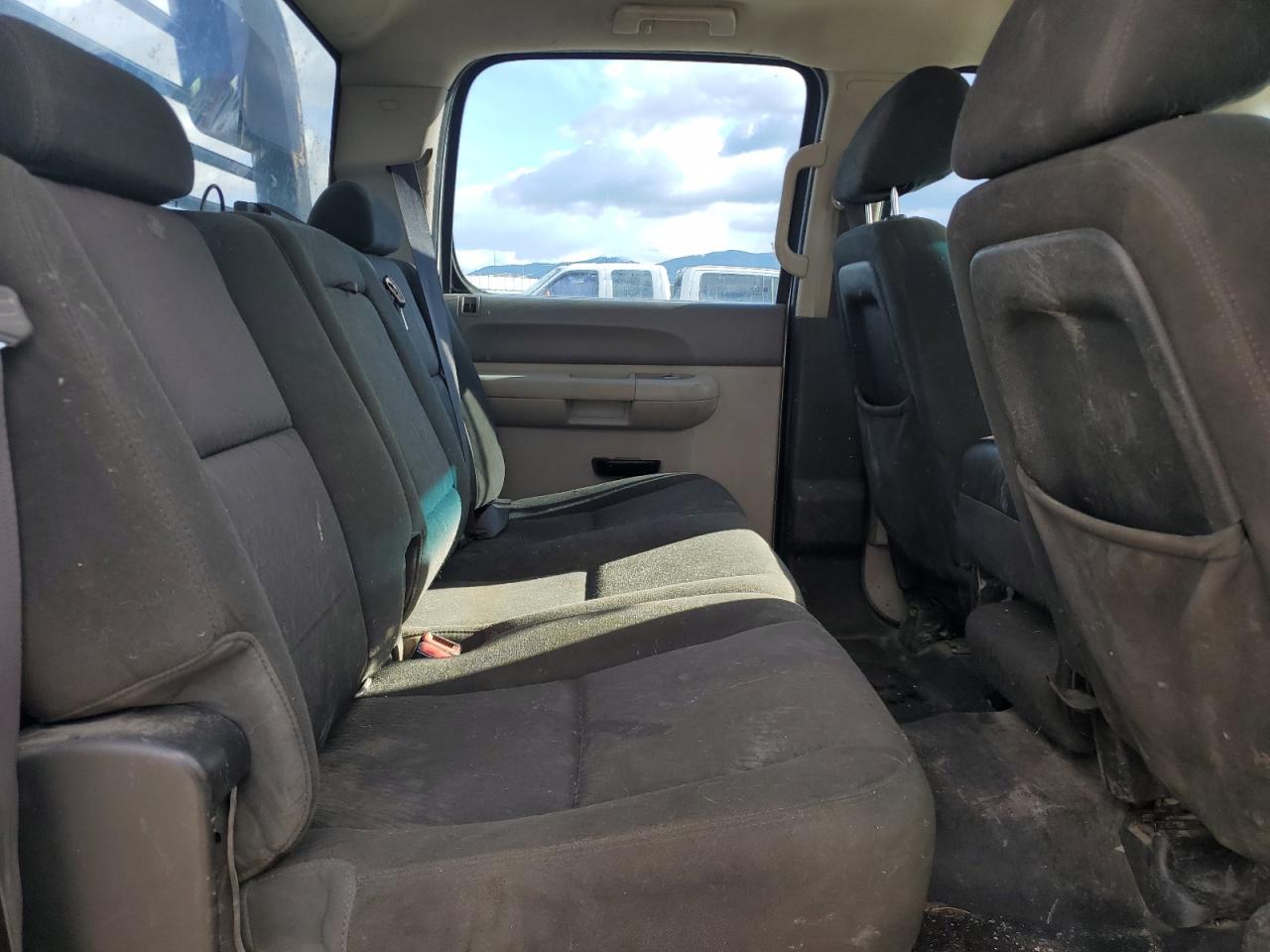 GMC Sierra K3500 Image 8