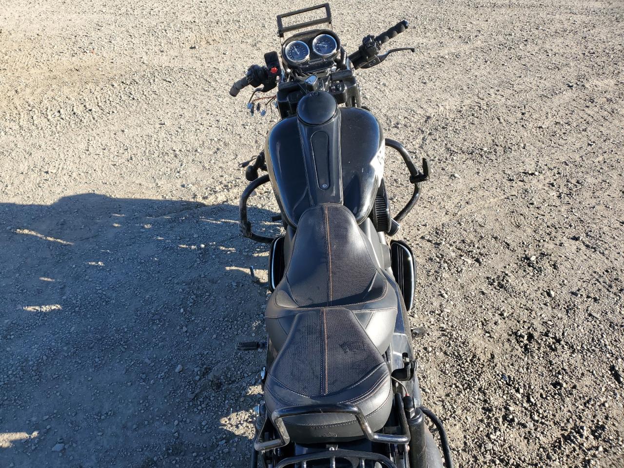 Harley-Davidson Fl Image 4