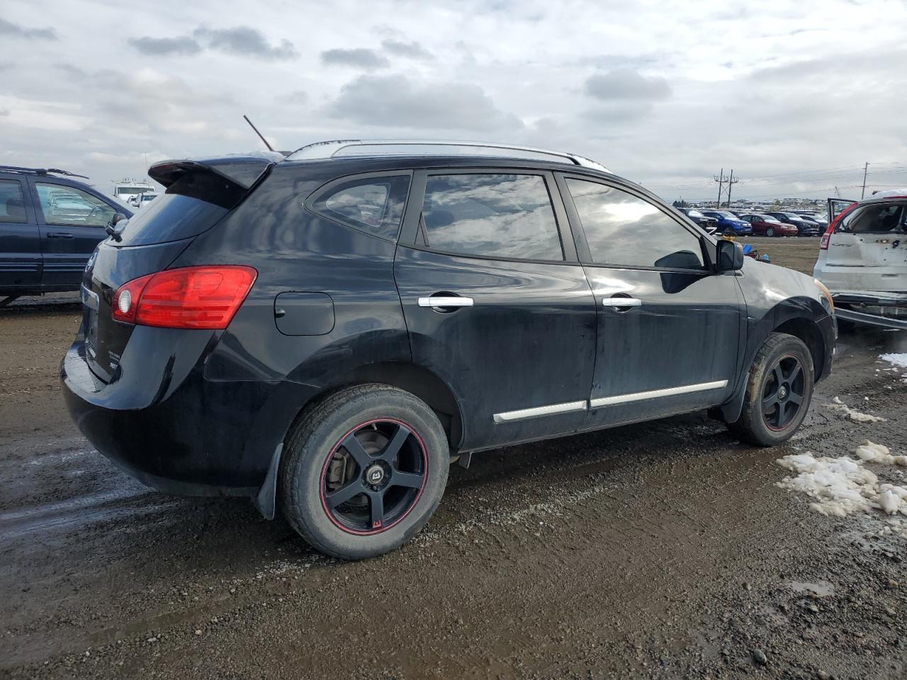 Nissan Rogue S Image 4