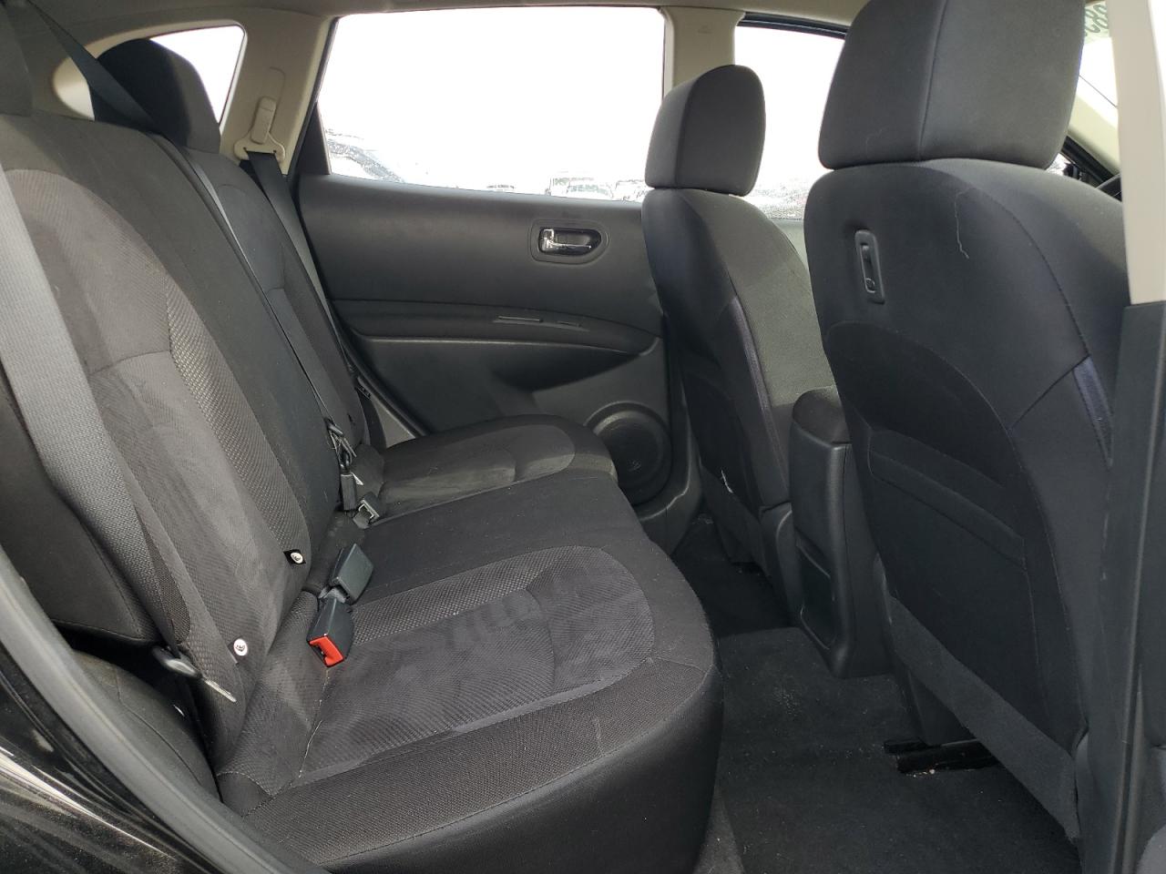 Nissan Rogue S Image 5