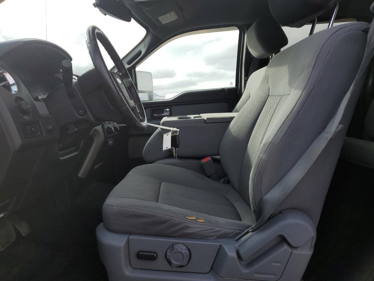 Ford F-150 Supercrew Image 4