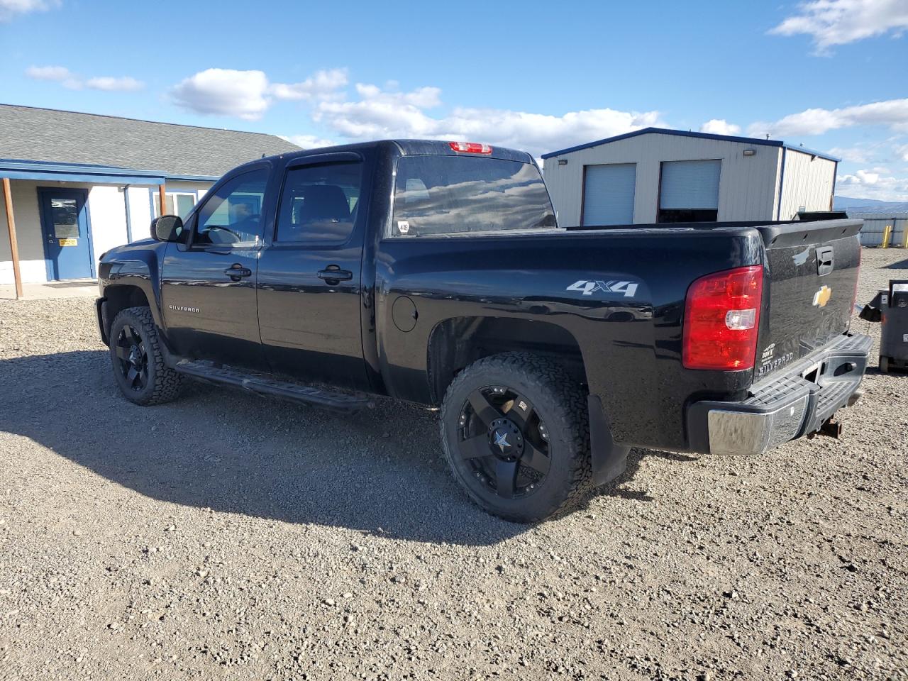 Chevrolet Silverado K1500 Ltz Image 2