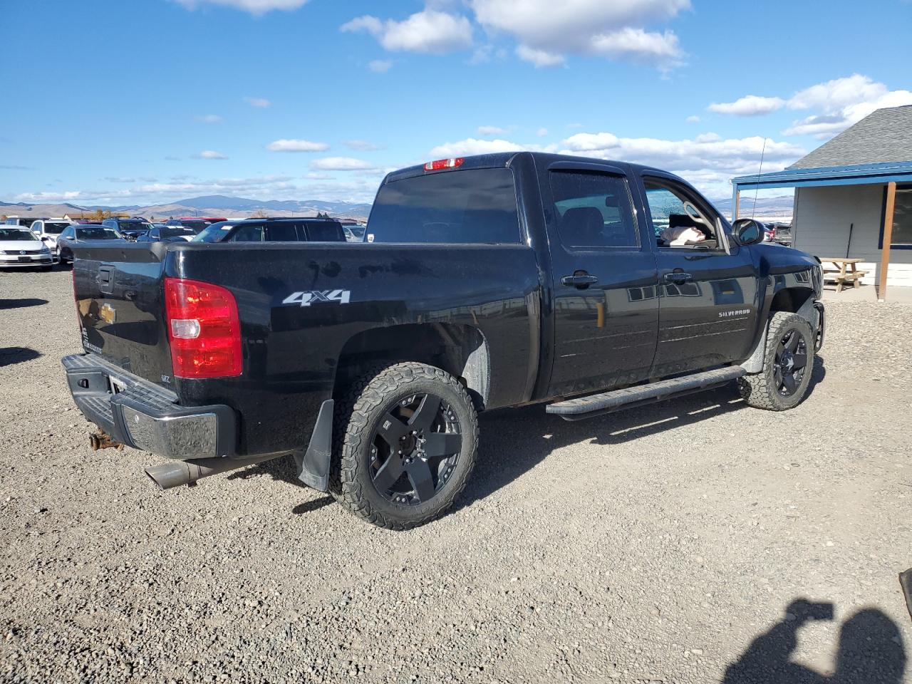 Chevrolet Silverado K1500 Ltz Image 3
