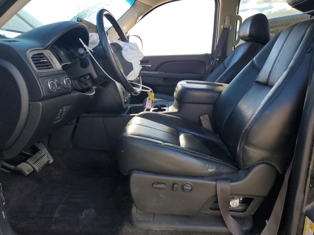 Chevrolet Silverado K1500 Ltz Image 12