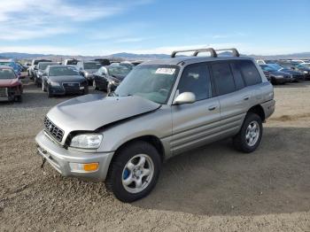  Salvage Toyota RAV4