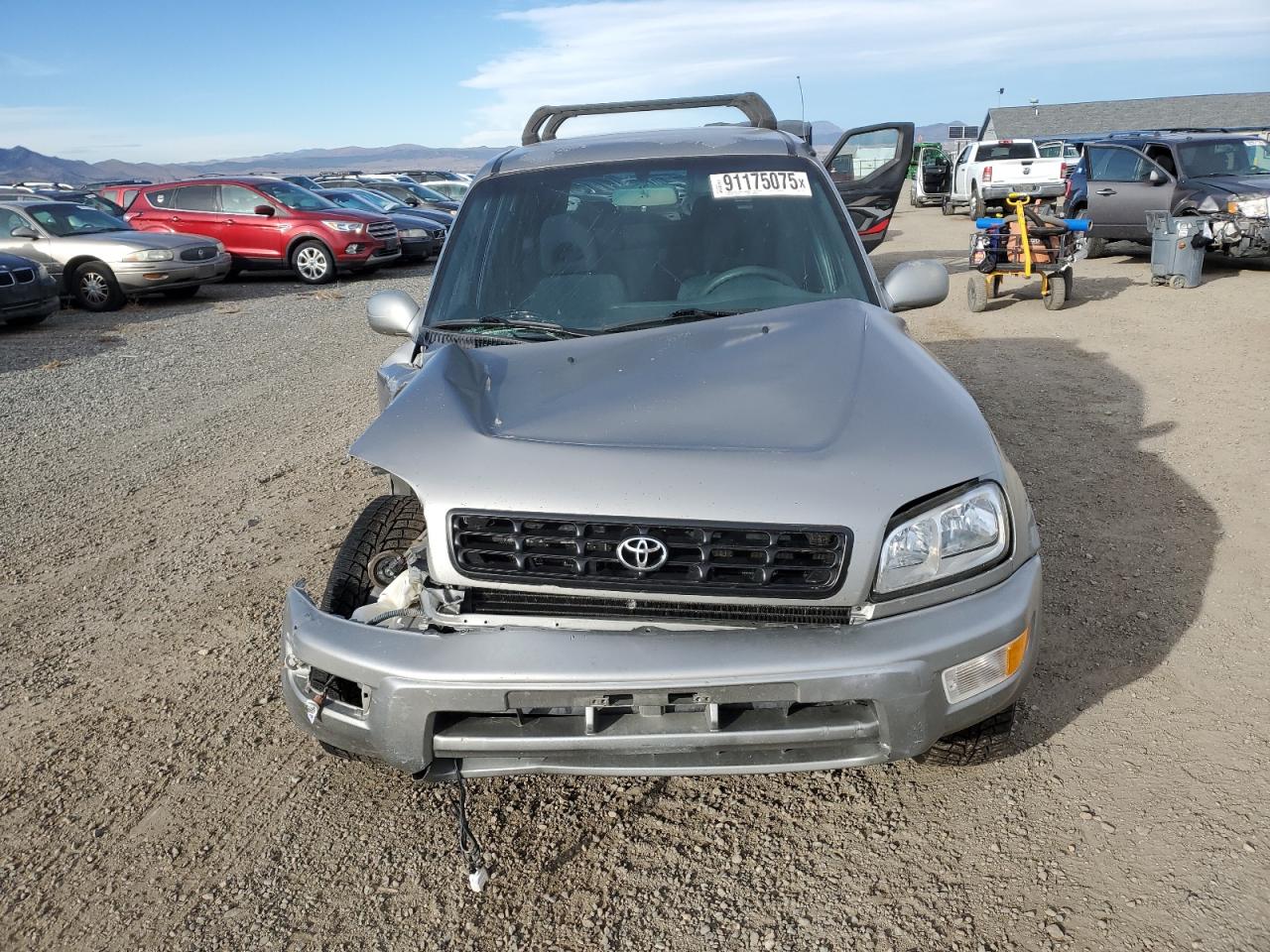 Toyota RAV4 Image 11