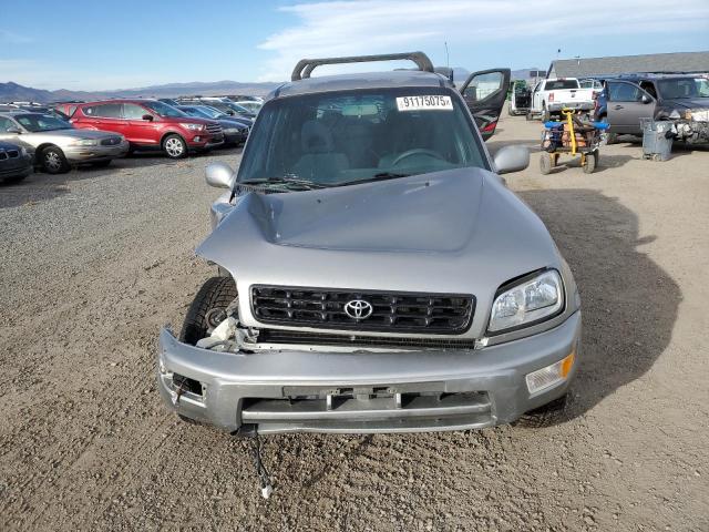 Toyota RAV4 Image 11