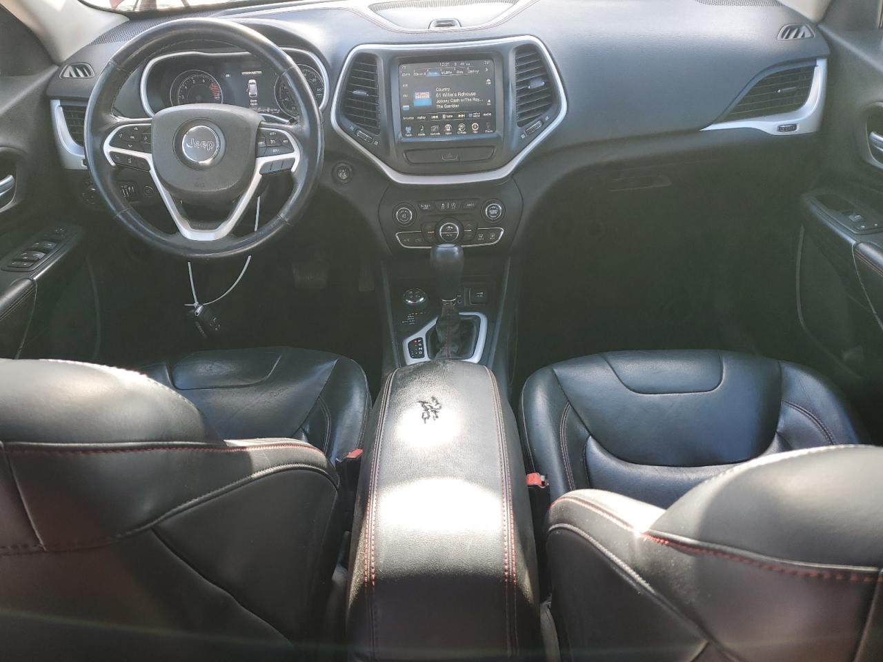 Jeep Cherokee Trailhawk Image 12