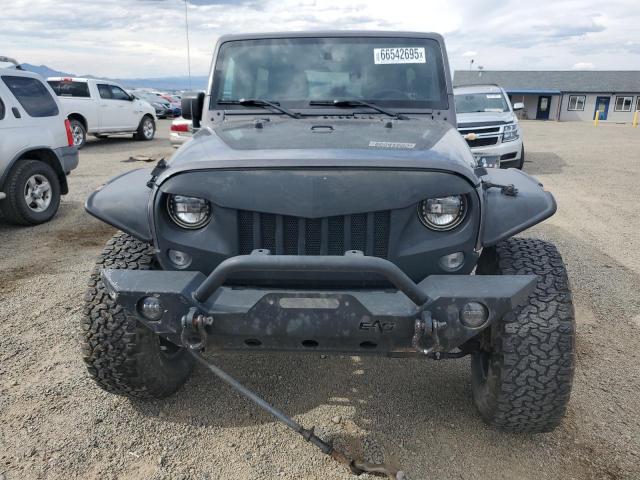 Jeep Wrangler Sahara Image 6