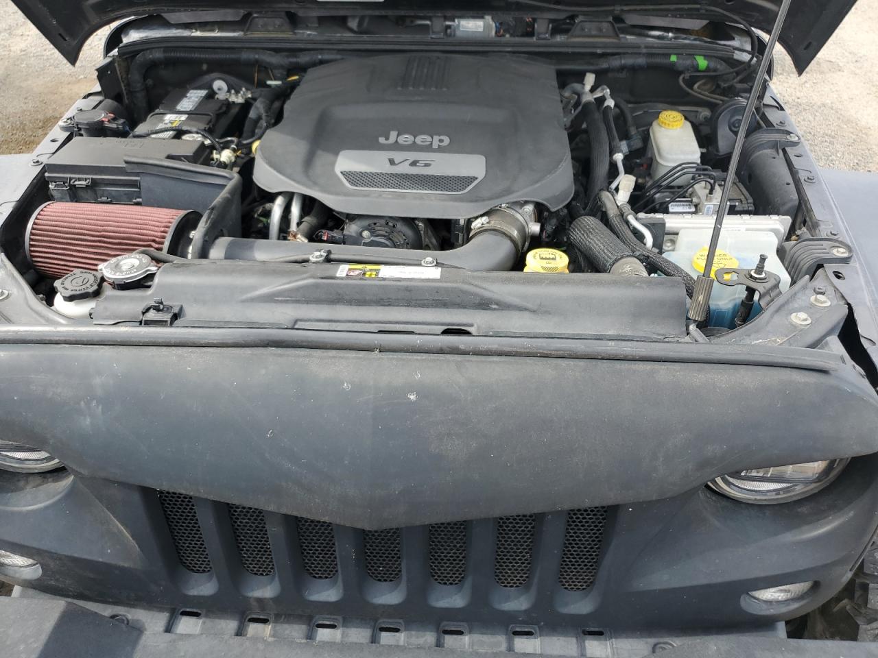 Jeep Wrangler Sahara Image 9