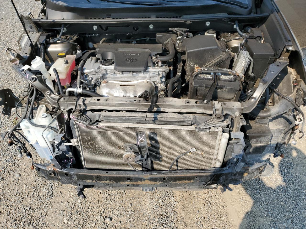 Toyota RAV4 Limited Image 2