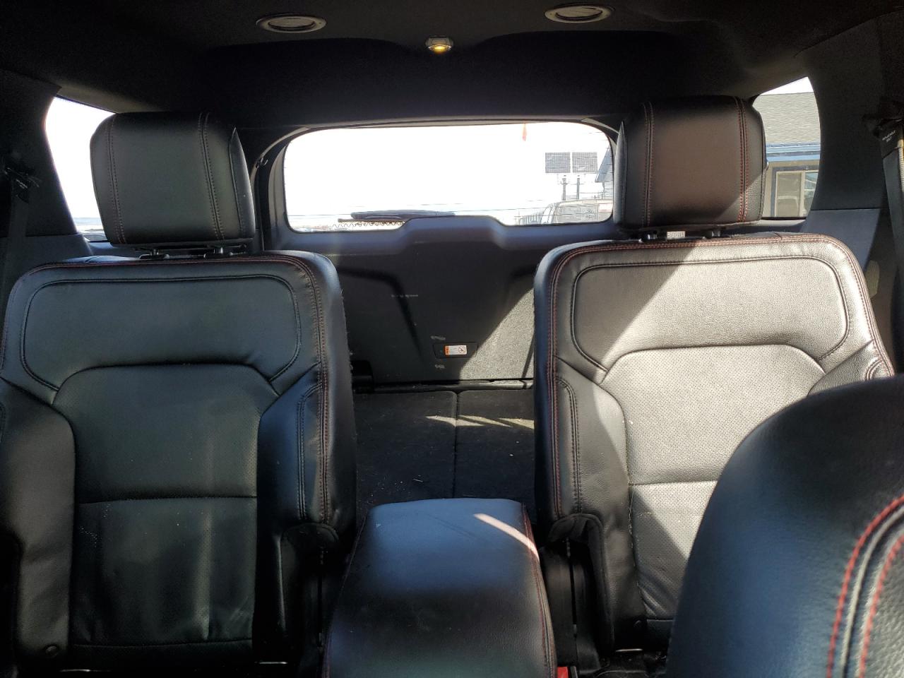 Ford Explorer Sport Image 5