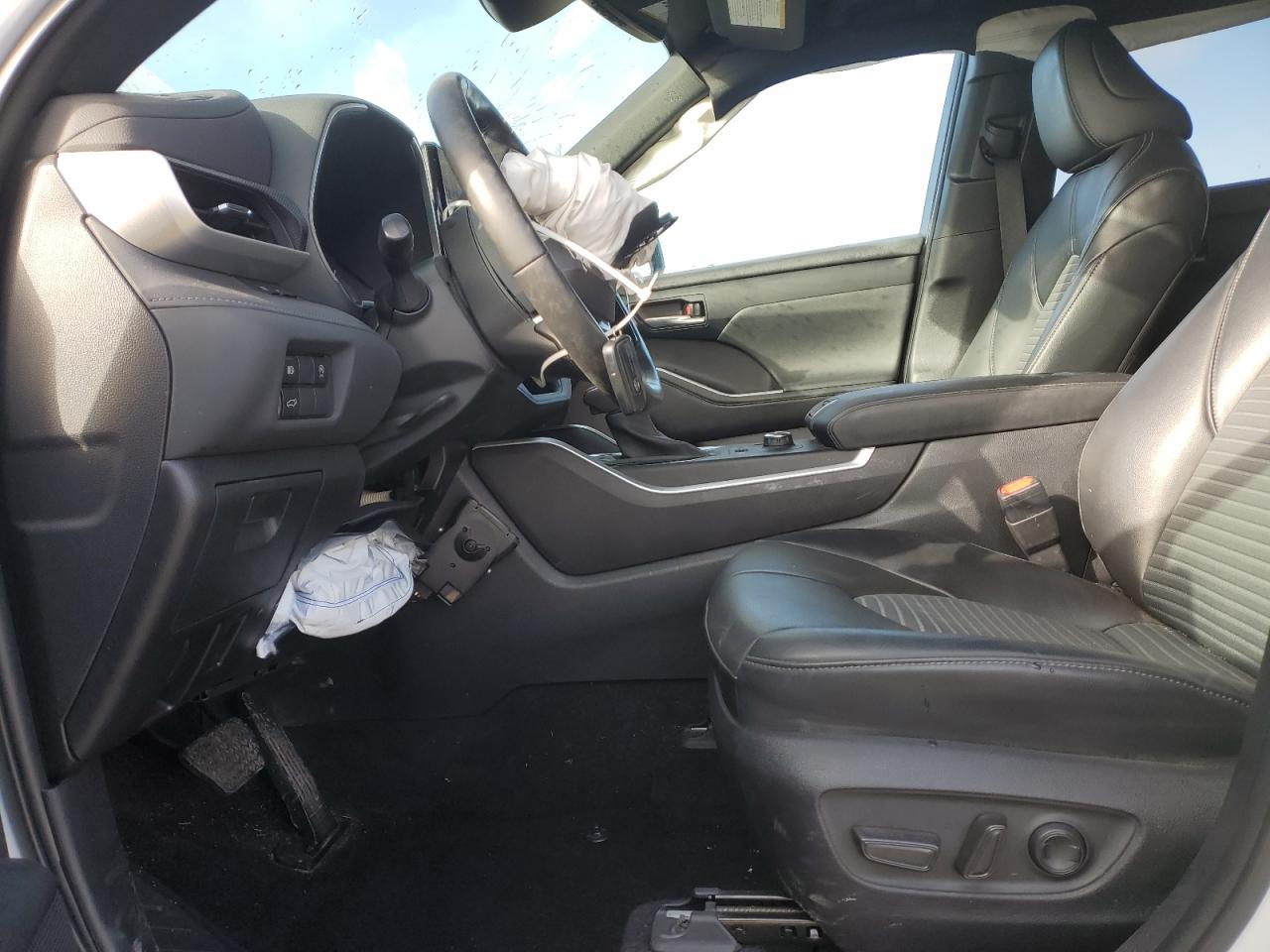 Toyota Highlander L Image 6