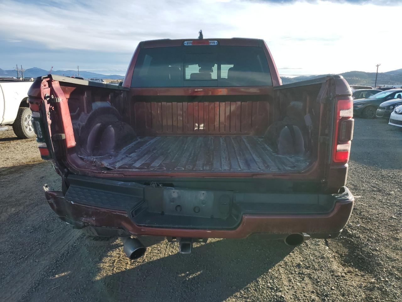 Ram 1500 Laramie Image 4