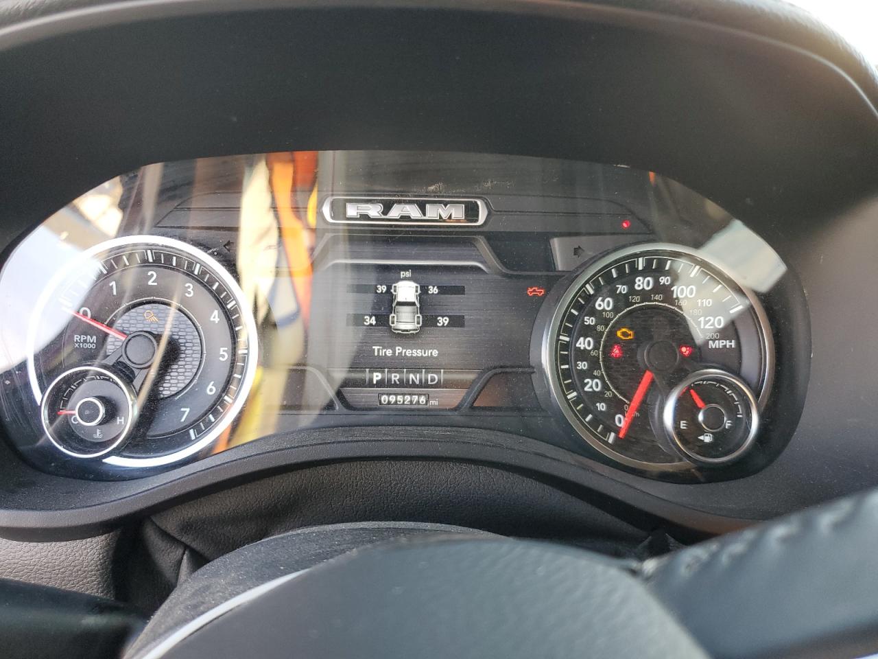 Ram 1500 Laramie Image 9