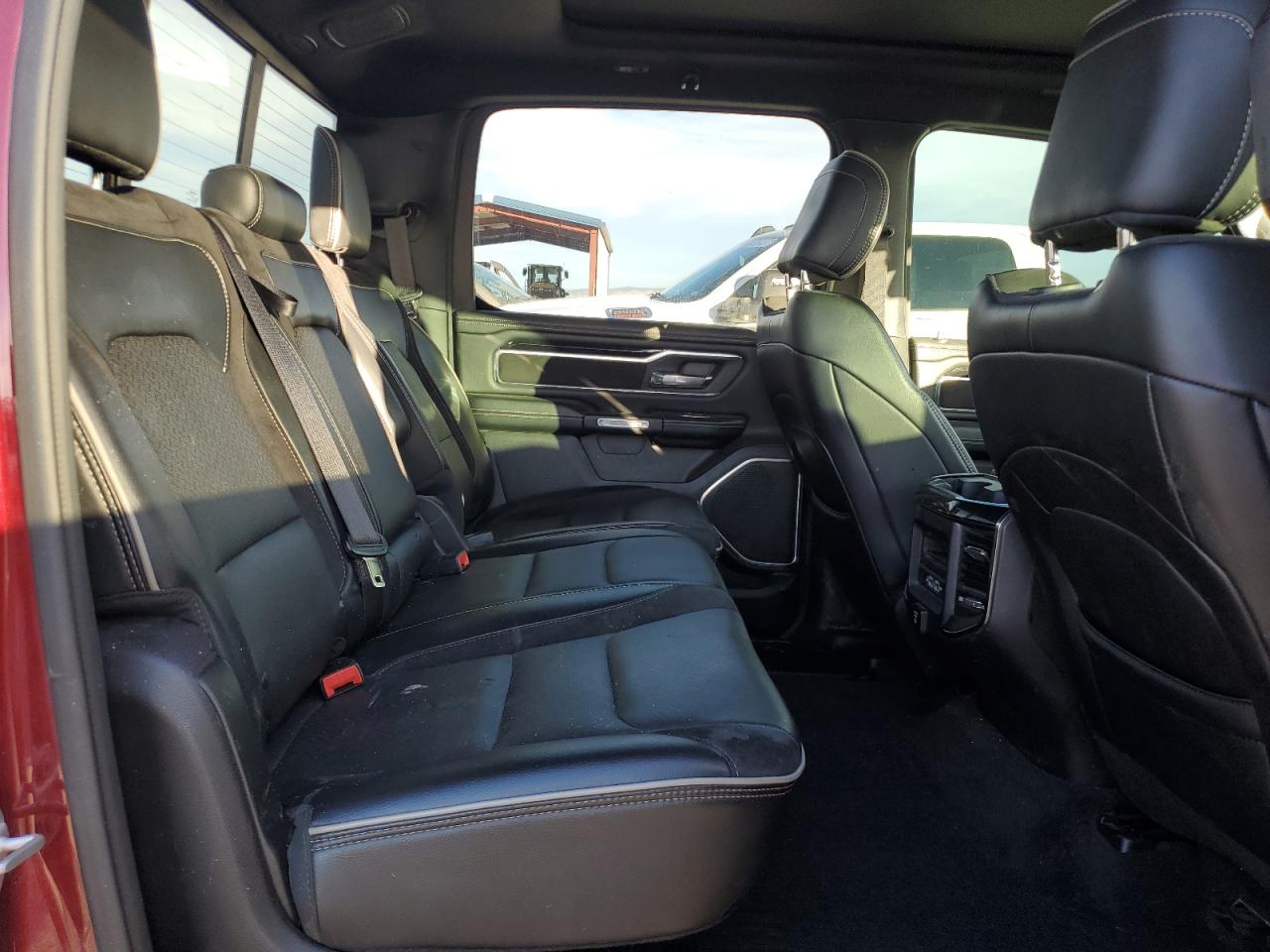 Ram 1500 Laramie Image 13