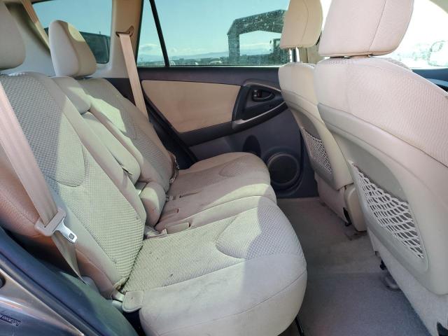 Toyota RAV4 Image 11