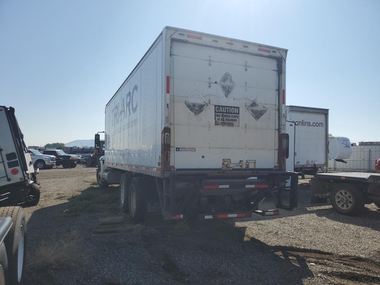 International 4000 Serie 4400 Image 2