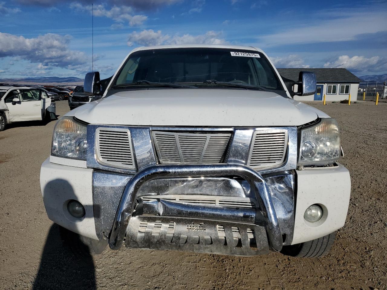 Nissan Titan Xe Image 3