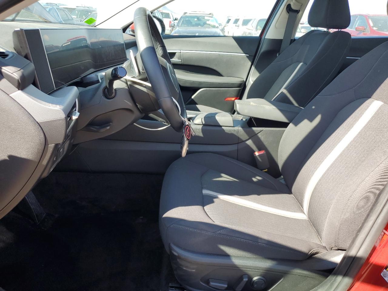 Hyundai SONATA Hybrid Image 3