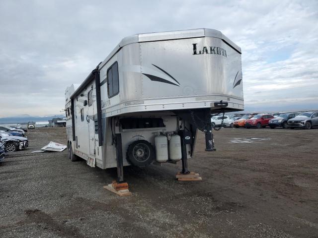  Salvage Lako Trailer