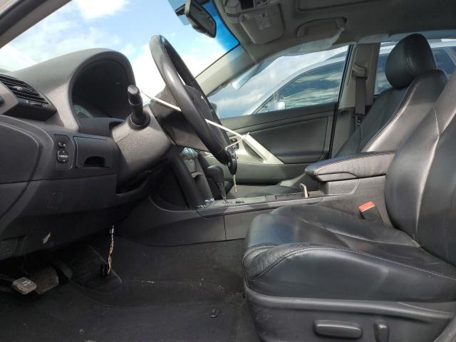 Toyota Camry Le Image 6