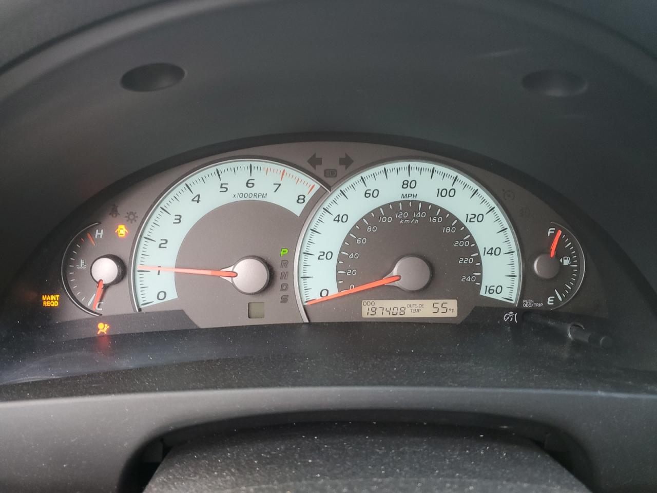 Toyota Camry Le Image 8