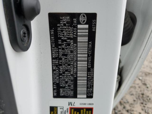 Toyota Camry Le Image 9