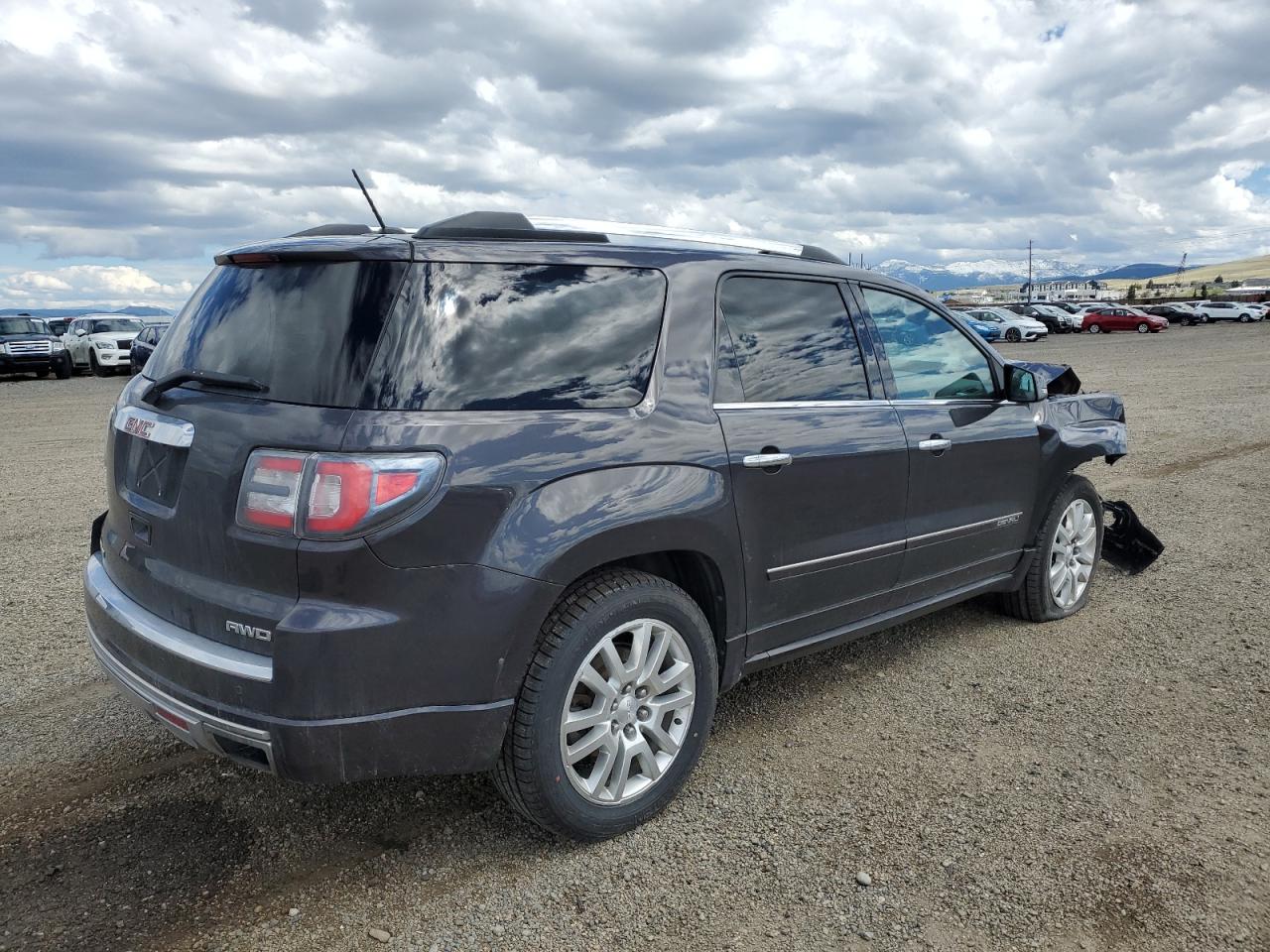 GMC Acadia Denali Image 4