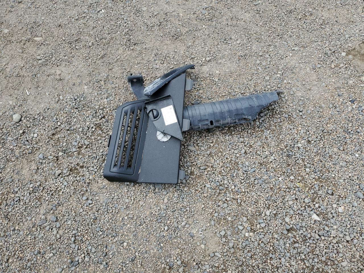 GMC Acadia Denali Image 2