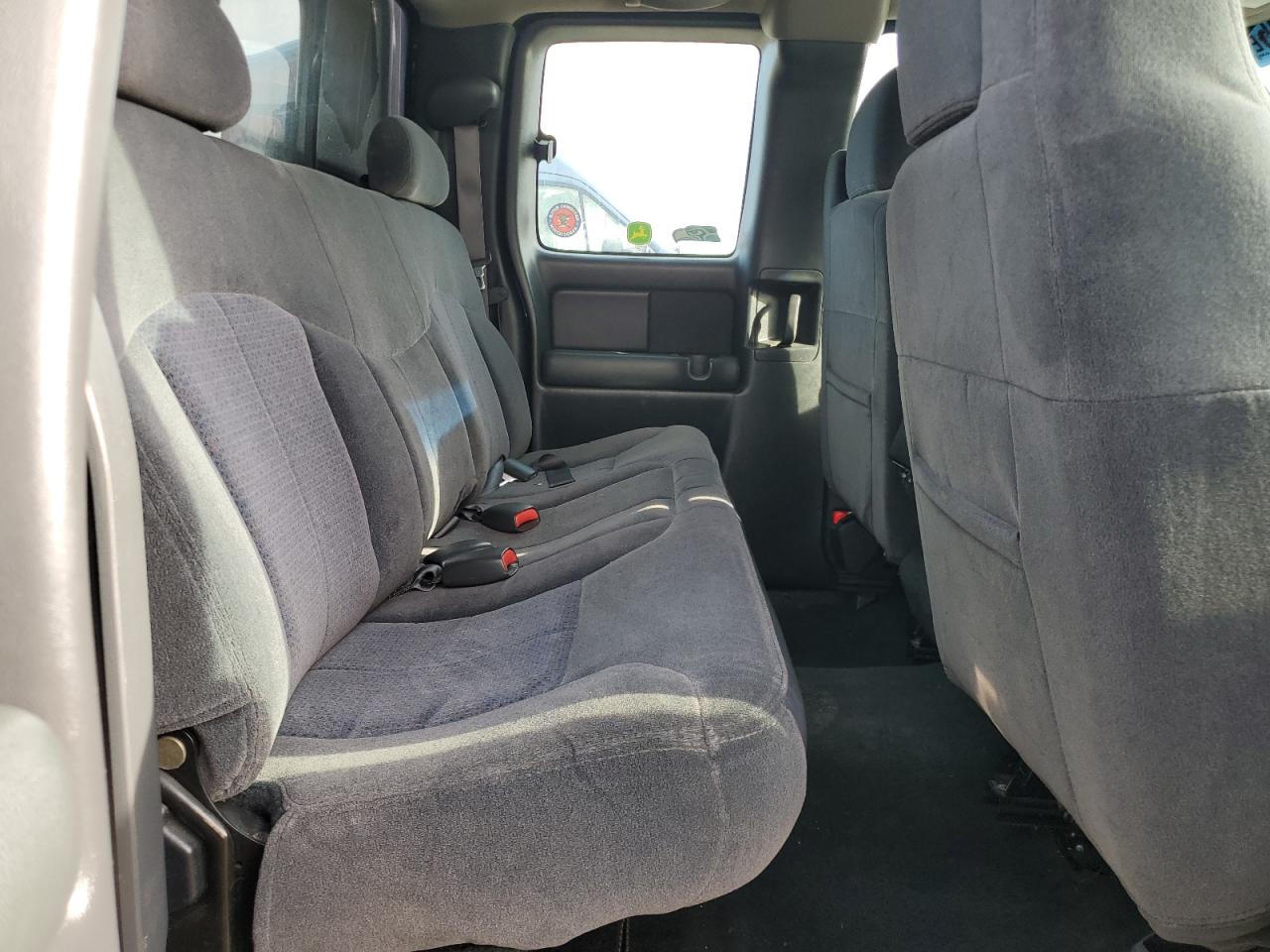 Chevrolet Silverado K1500 Image 9