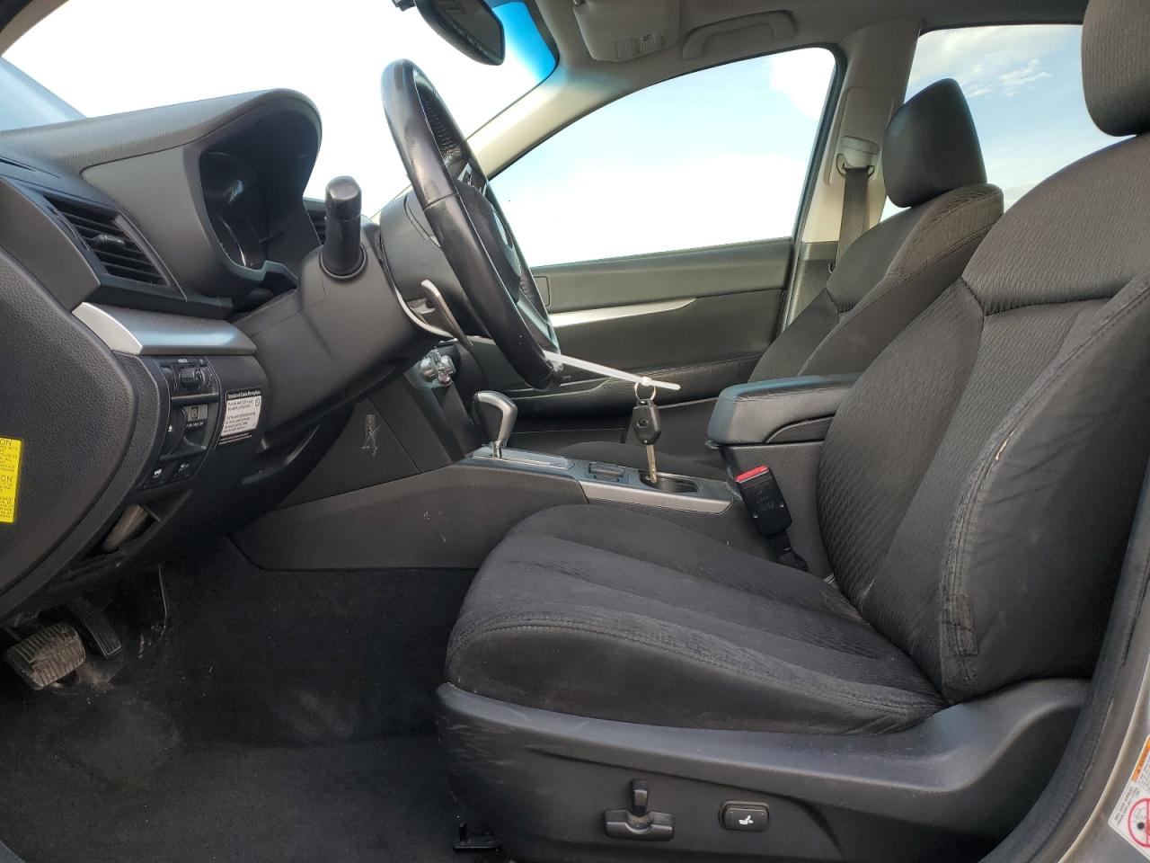 Subaru Legacy 3.6r Premium Image 9