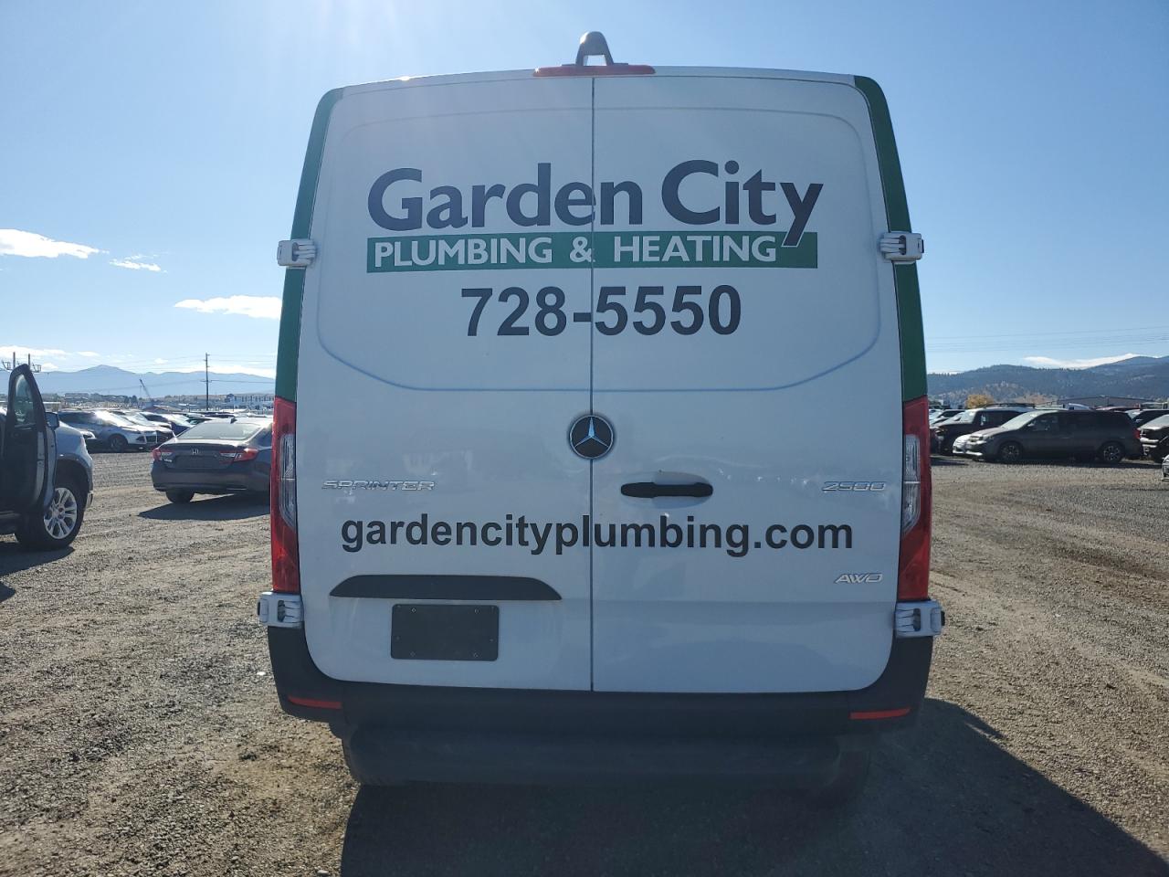 Mercedes-Benz Sprinter 2500 Image 12