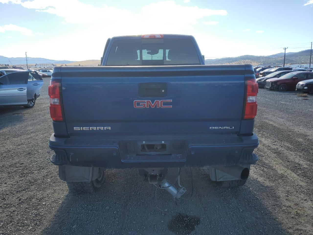 GMC Sierra K3500 Denali Image 7