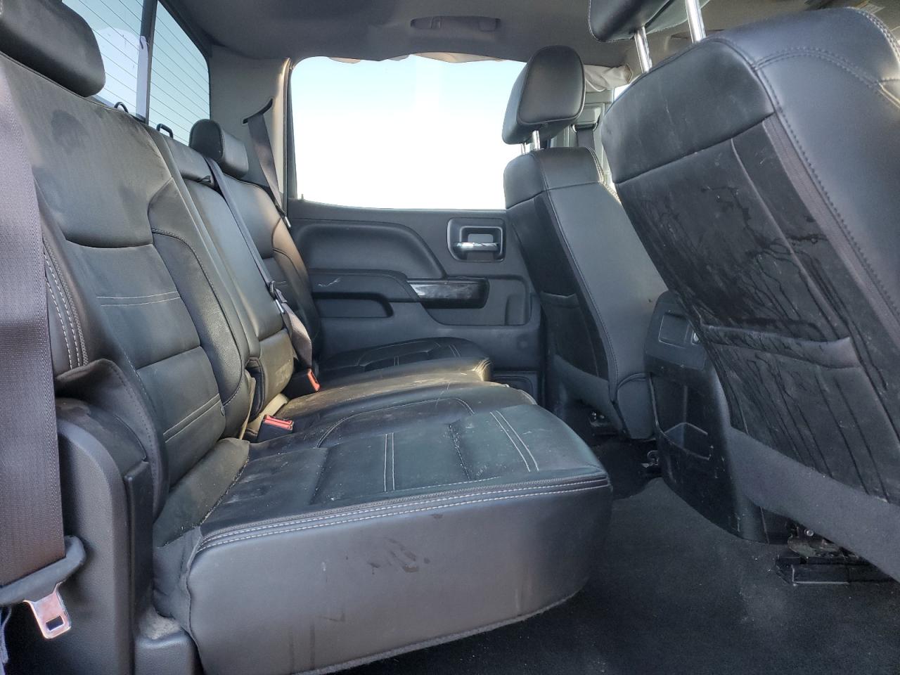 GMC Sierra K3500 Denali Image 3